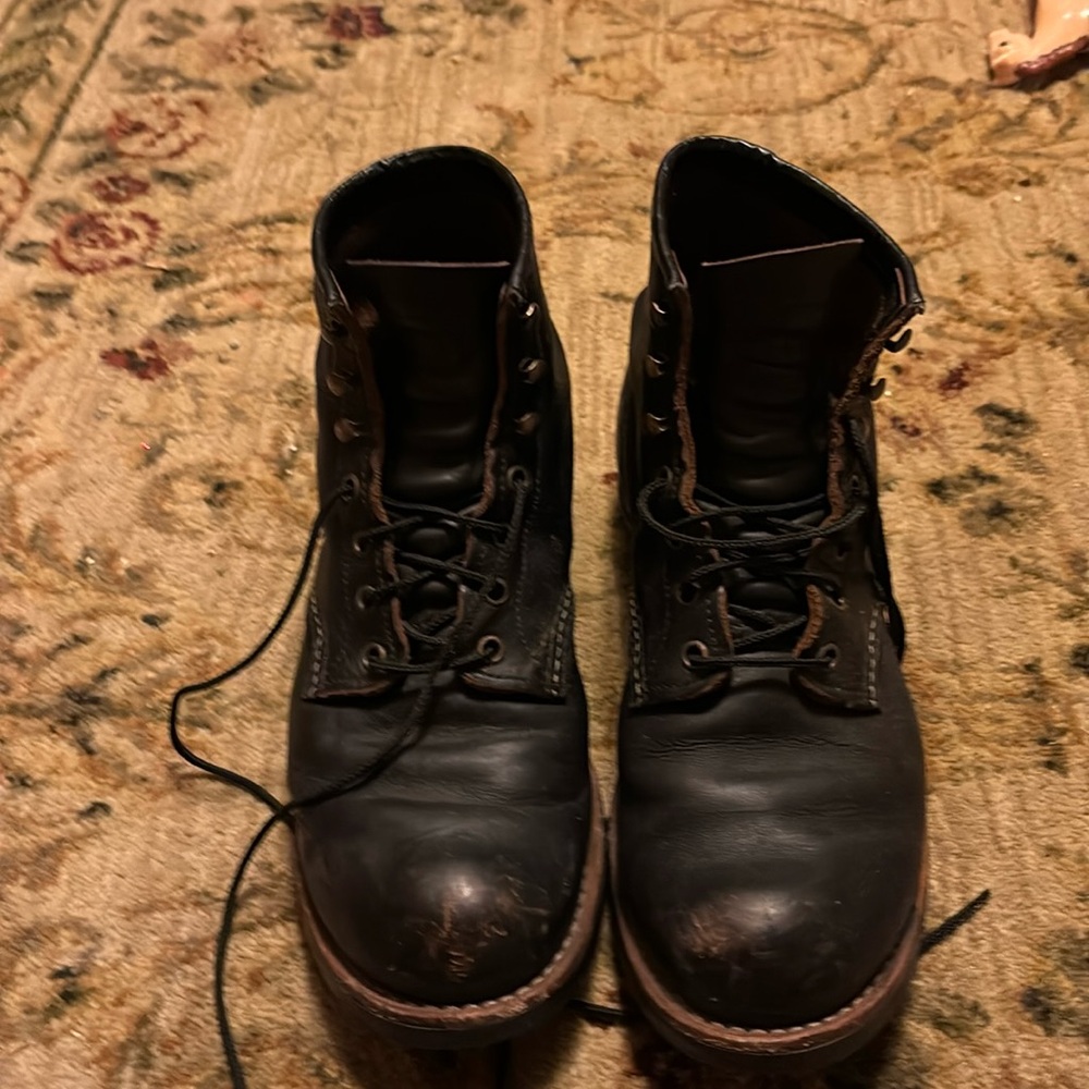 Size 9.5 redwing welders boots